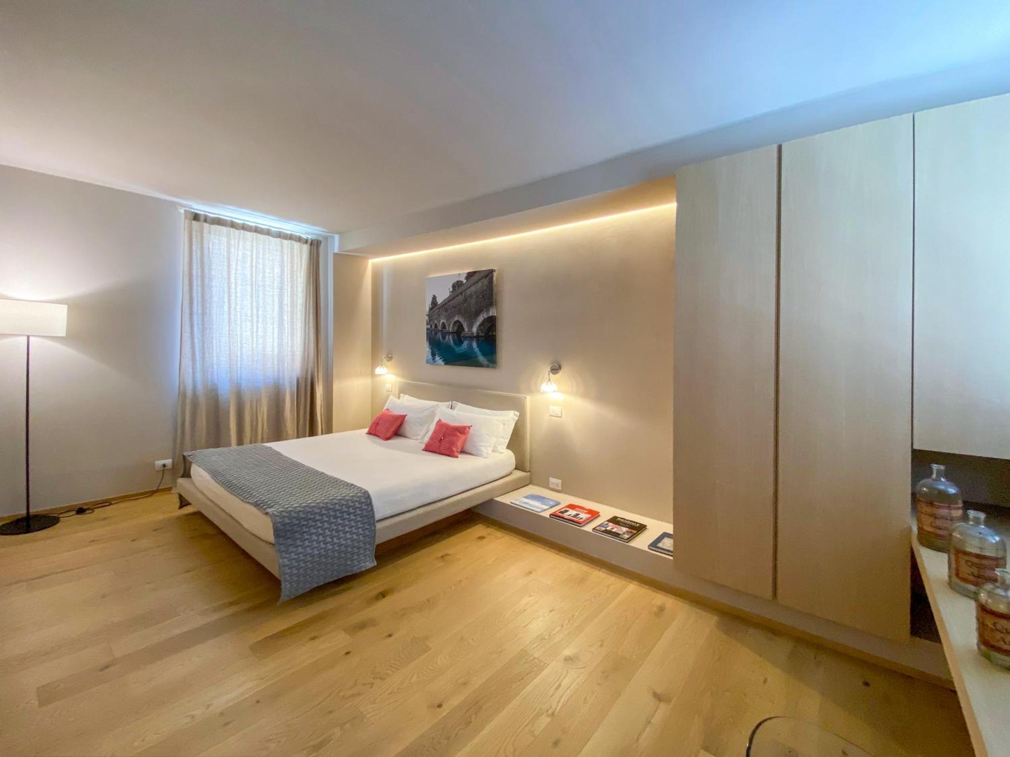 Time To Be - Luxury Apartments Centro Storico Peschiera del Garda Dış mekan fotoğraf